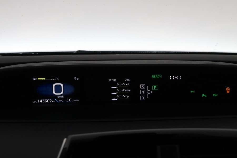 Toyota Prius Plug-in vaihtoauto