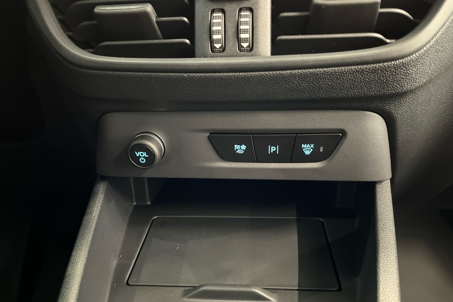 Ford Transit Courier vaihtoauto