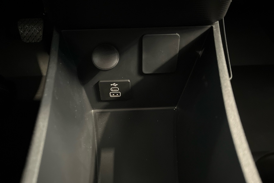 Ford Transit Courier vaihtoauto