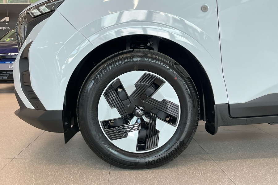 Ford Transit Courier vaihtoauto