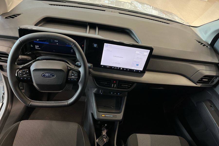 Ford Transit Courier vaihtoauto