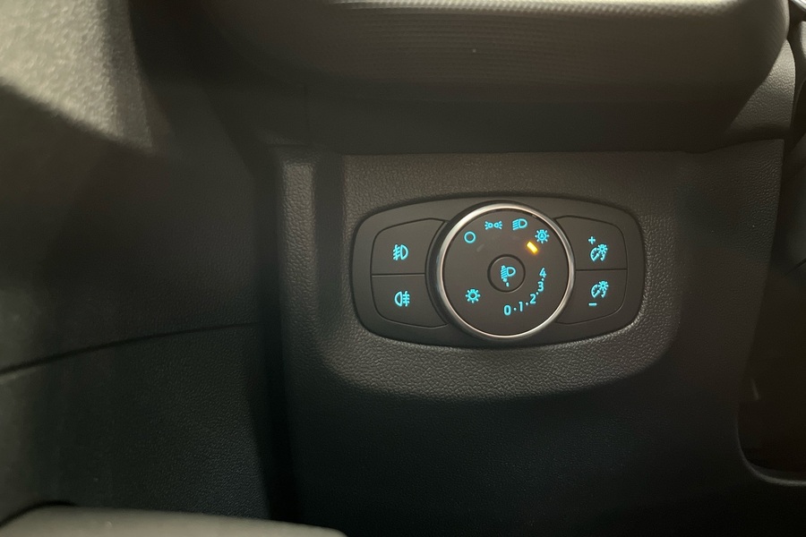 Ford Transit Courier vaihtoauto