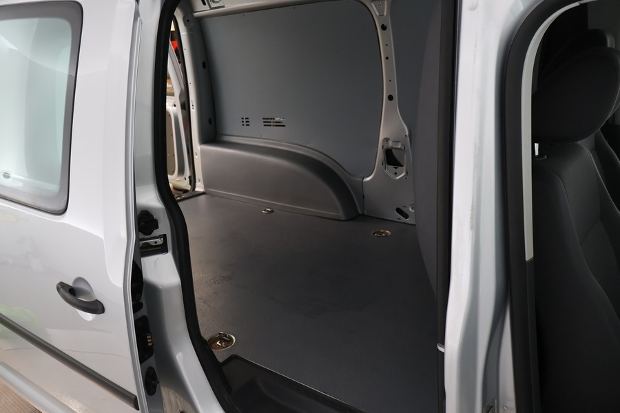 Volkswagen Caddy Maxi vaihtoauto