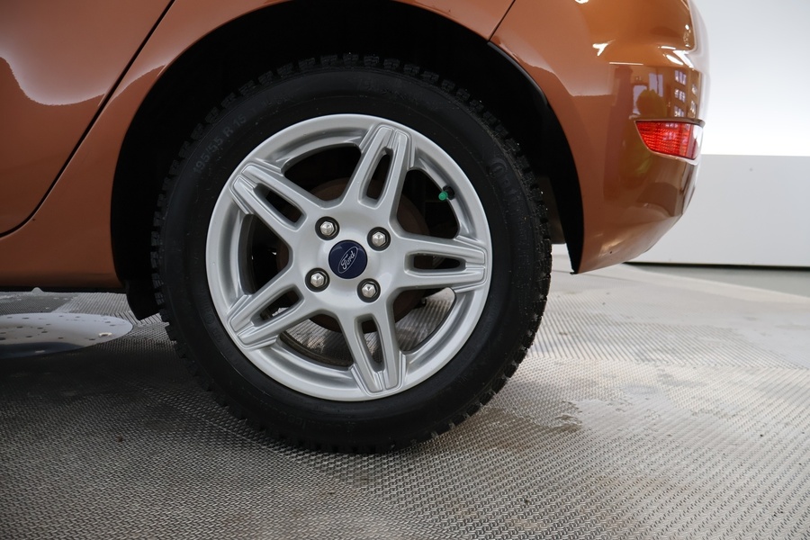 Ford Fiesta vaihtoauto