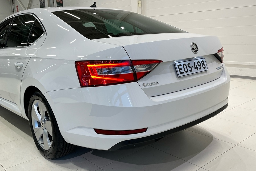 Skoda Superb vaihtoauto