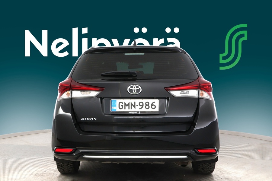 Toyota Auris vaihtoauto