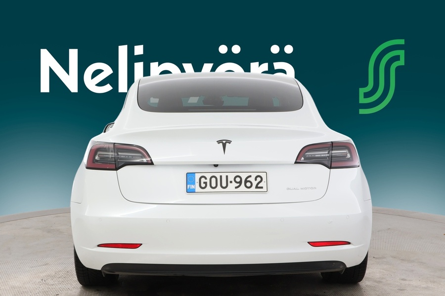Tesla Model 3 vaihtoauto