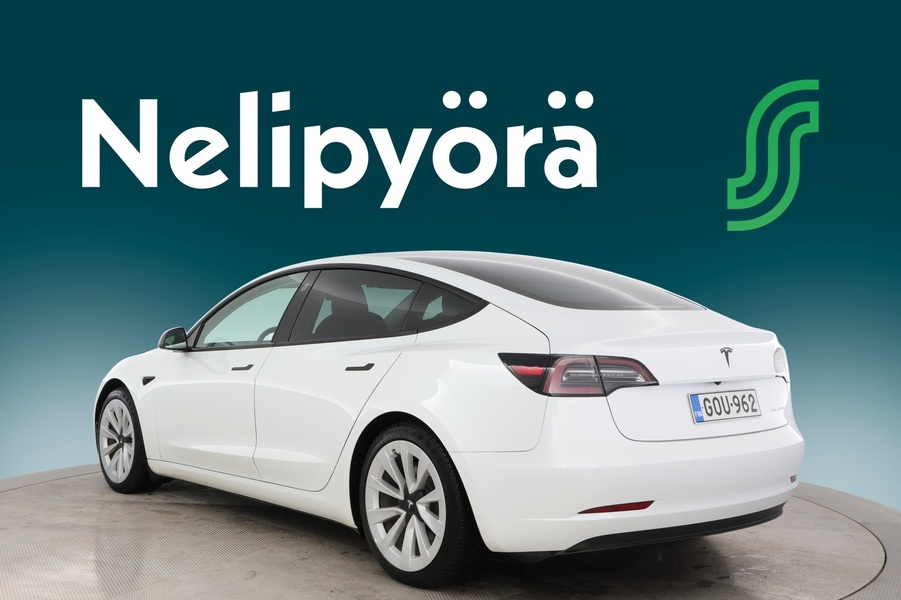Tesla Model 3 vaihtoauto