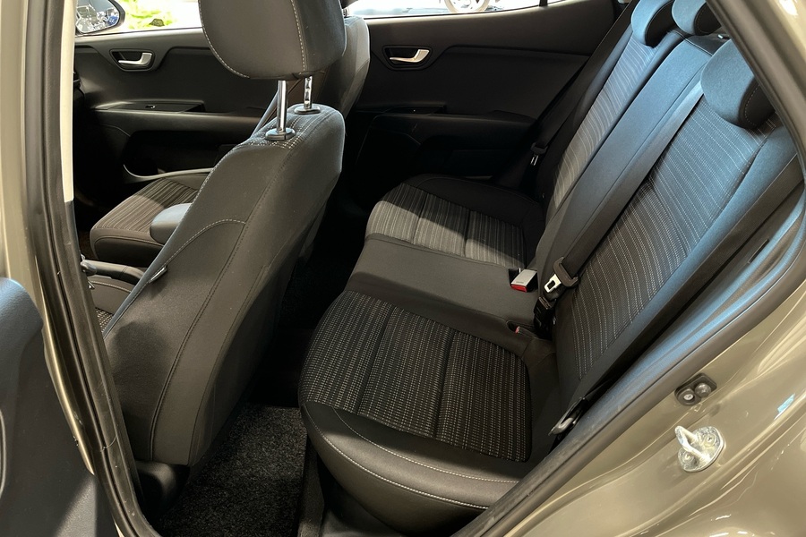 Kia Stonic vaihtoauto