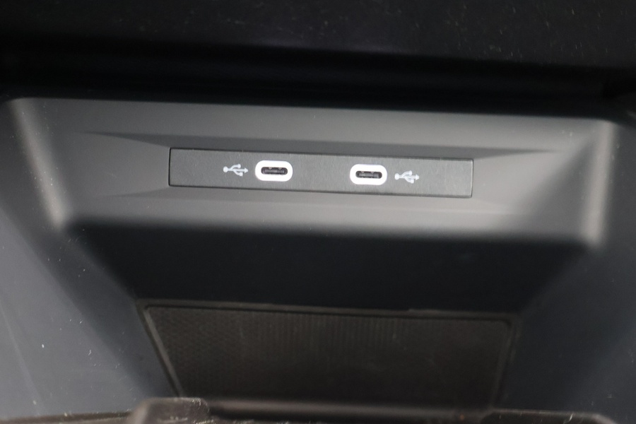 SEAT Leon Sportstourer vaihtoauto