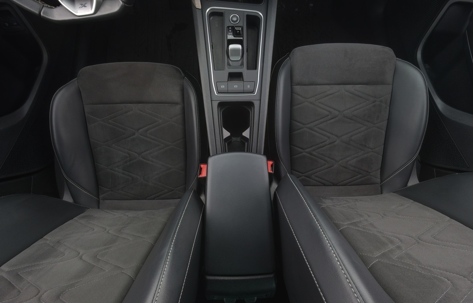 SEAT Leon Sportstourer vaihtoauto