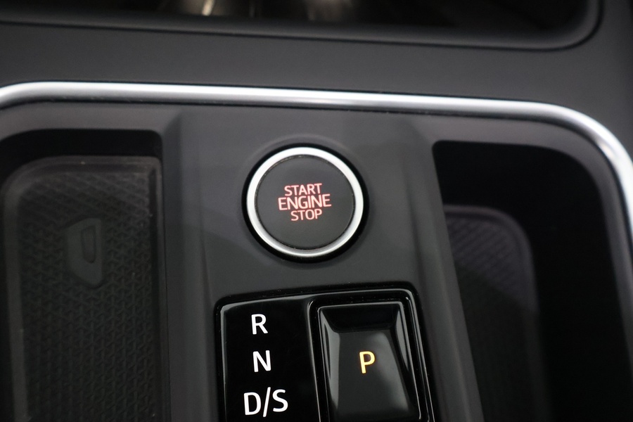 SEAT Leon Sportstourer vaihtoauto