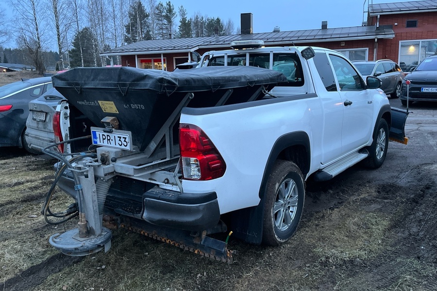 Toyota Hilux vaihtoauto