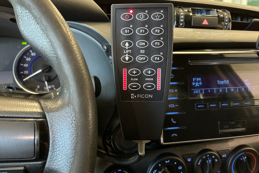 Toyota Hilux vaihtoauto