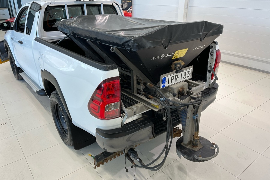 Toyota Hilux vaihtoauto