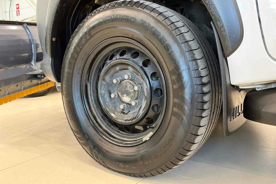 Toyota Hilux vaihtoauto