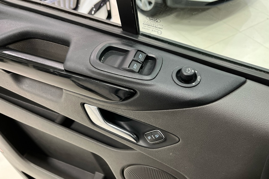 Ford Transit Custom vaihtoauto