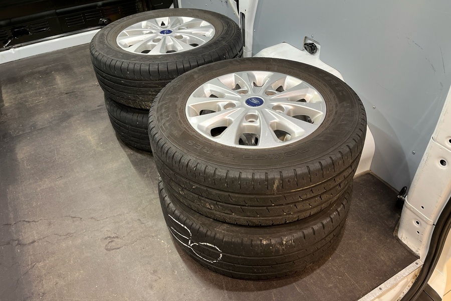 Ford Transit Custom vaihtoauto