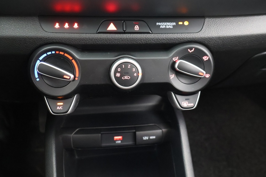 Kia Stonic vaihtoauto