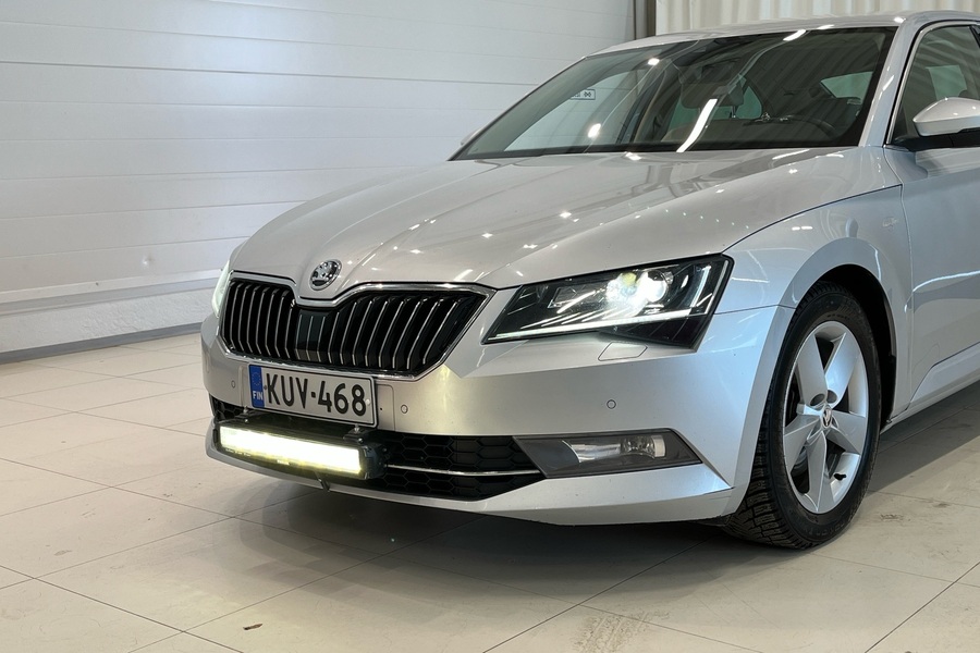 Skoda Superb vaihtoauto