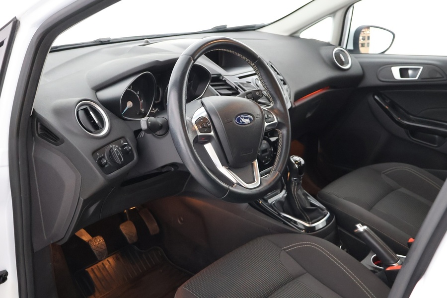 Ford Fiesta vaihtoauto