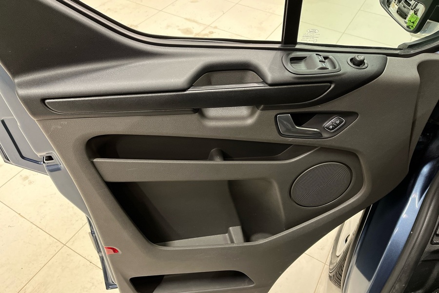 Ford Transit Custom vaihtoauto