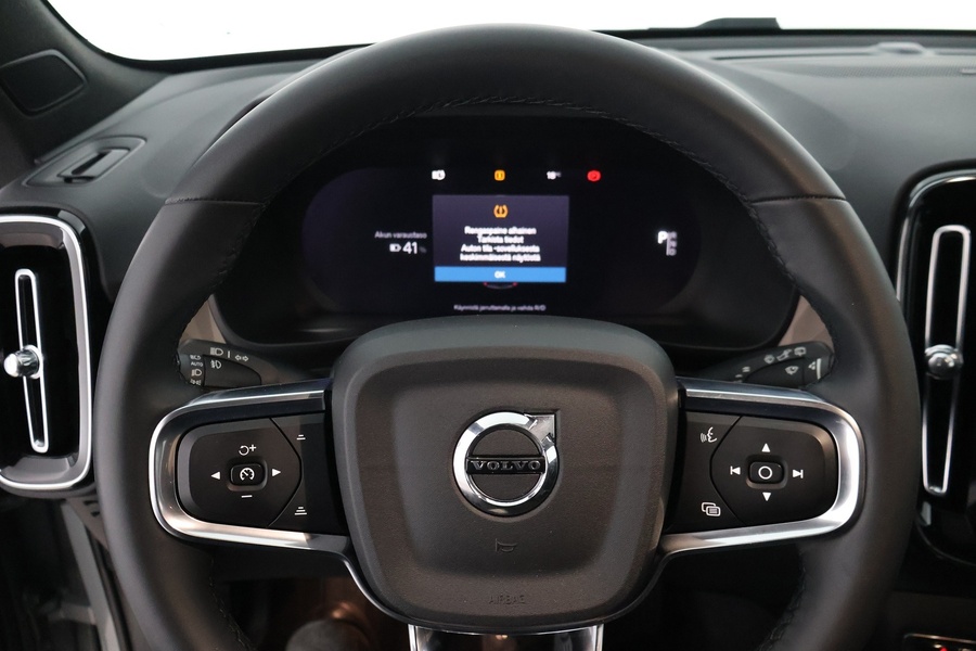 Volvo EX40 vaihtoauto