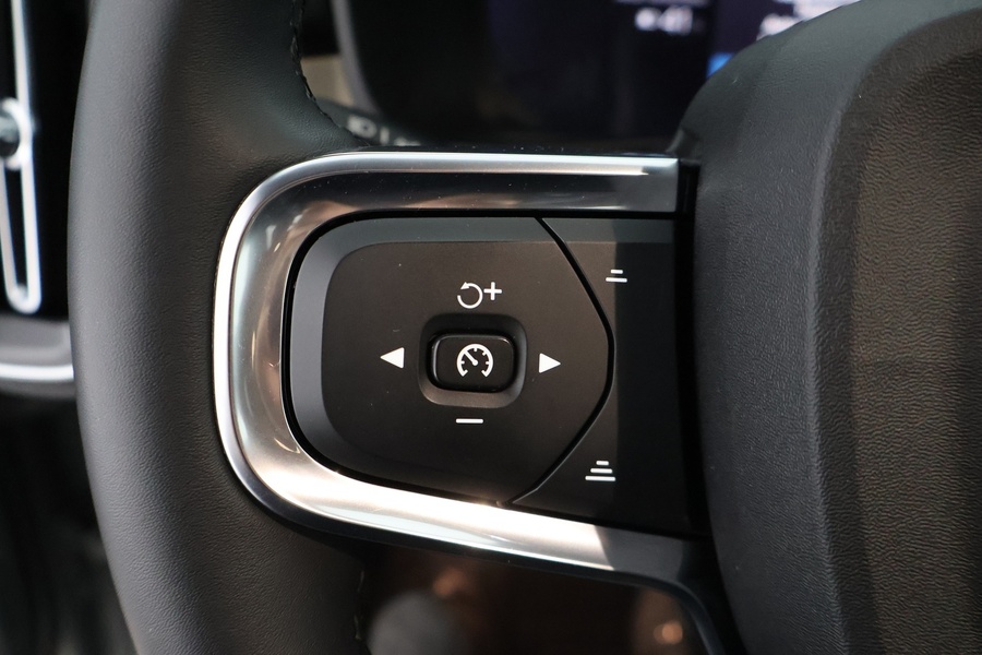 Volvo EX40 vaihtoauto