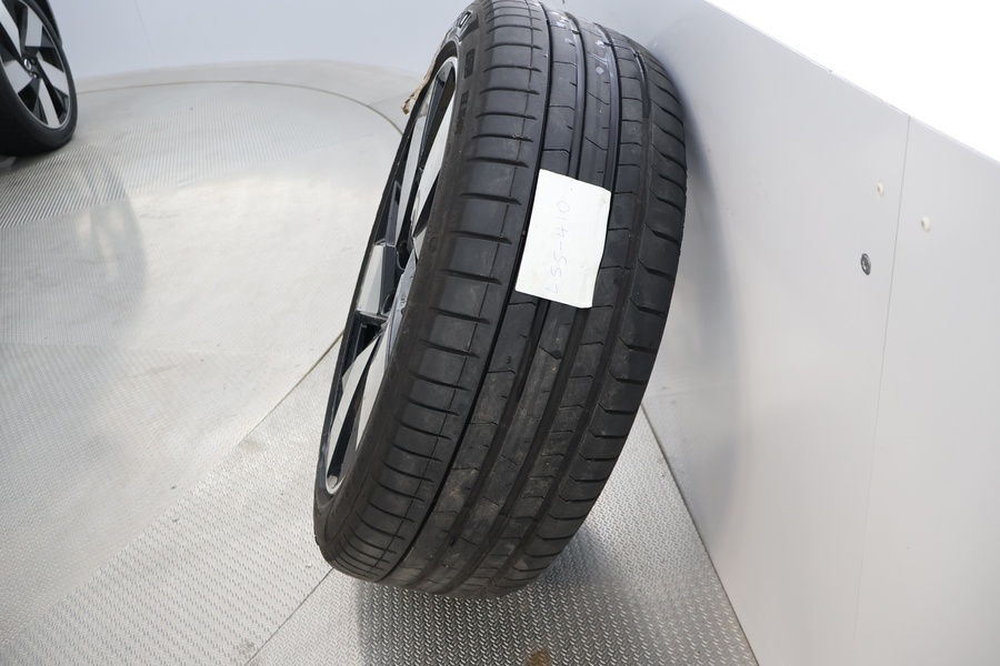 Volvo EX40 vaihtoauto