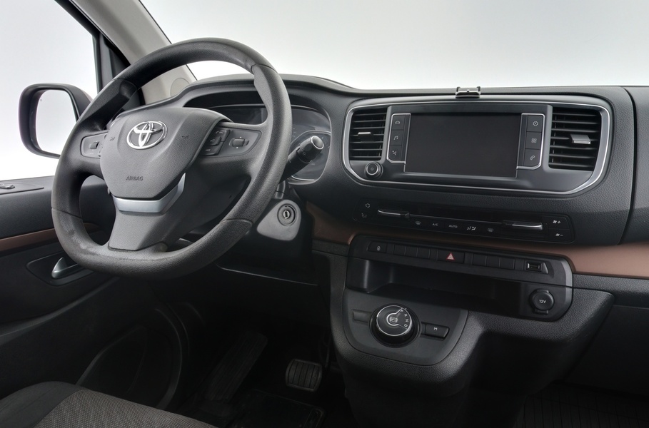 Toyota Proace Verso vaihtoauto