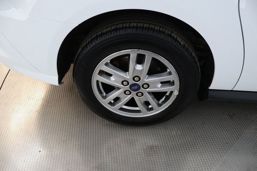 Ford Grand Tourneo Connect vaihtoauto