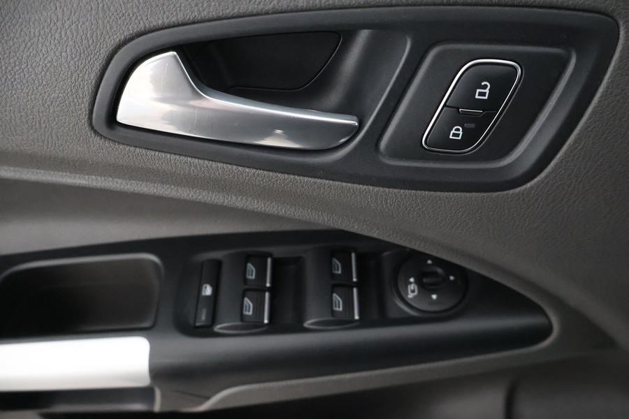 Ford Grand Tourneo Connect vaihtoauto