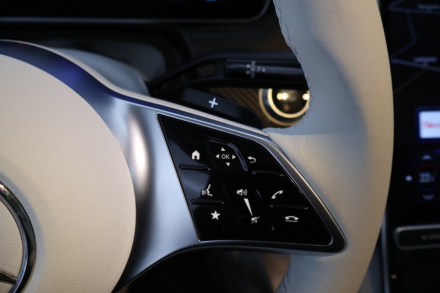 Mercedes-Benz EQE vaihtoauto