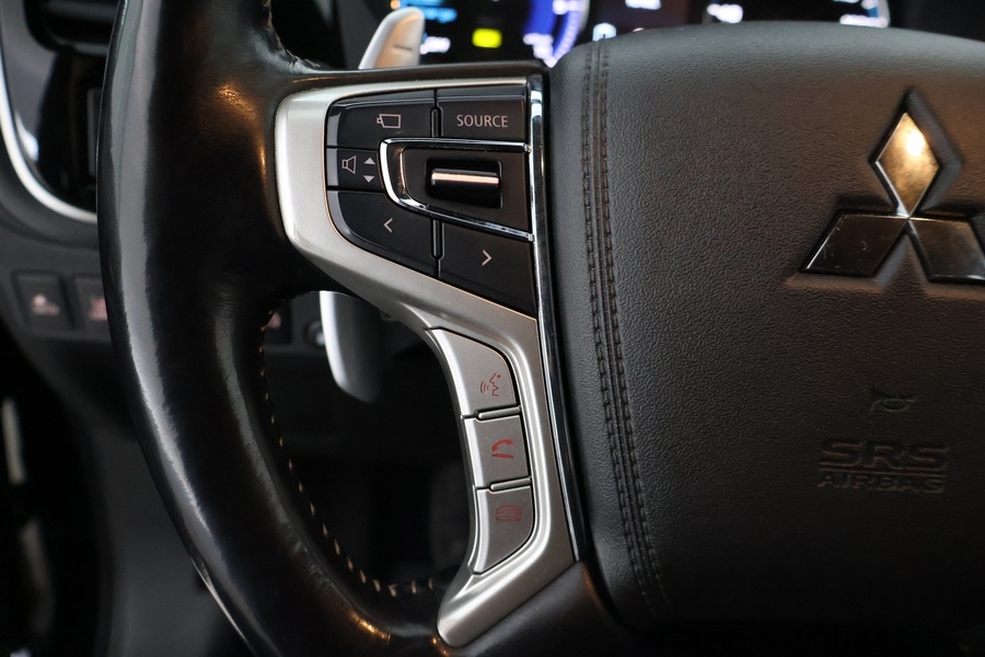 Mitsubishi Outlander PHEV vaihtoauto