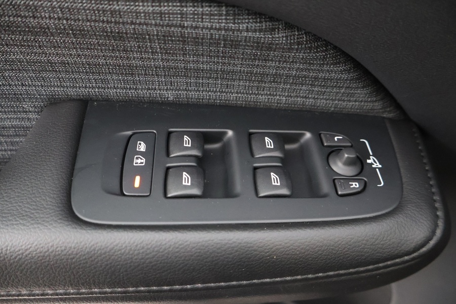 Volvo V60 Cross Country vaihtoauto