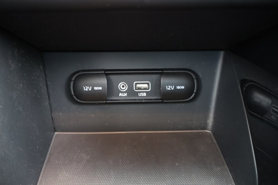 Kia Niro plug-in vaihtoauto