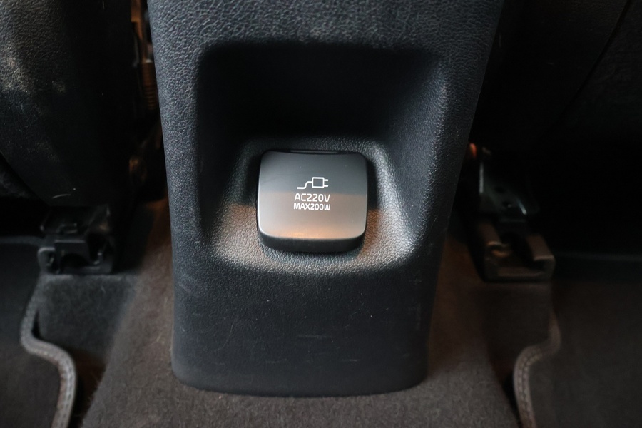 Kia Niro plug-in vaihtoauto