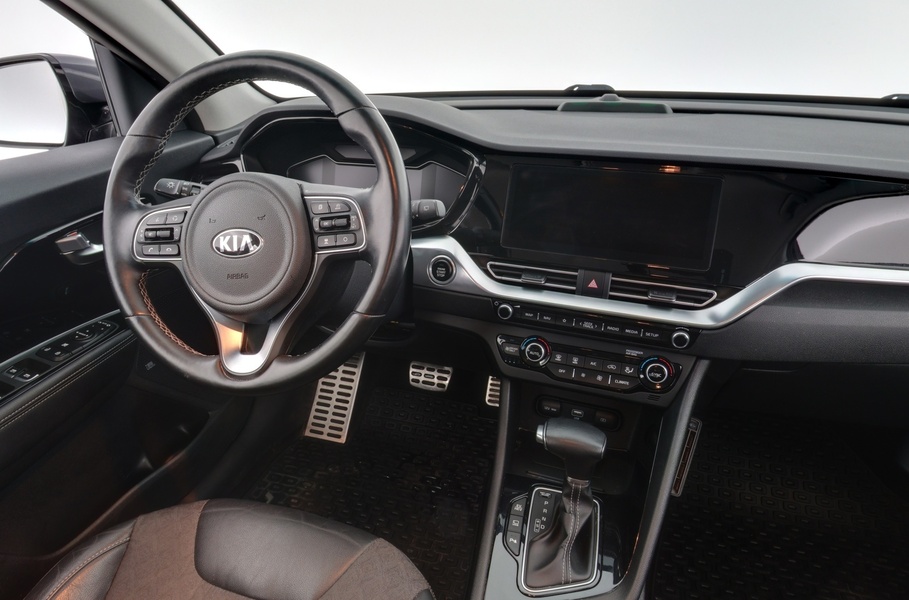 Kia Niro plug-in vaihtoauto