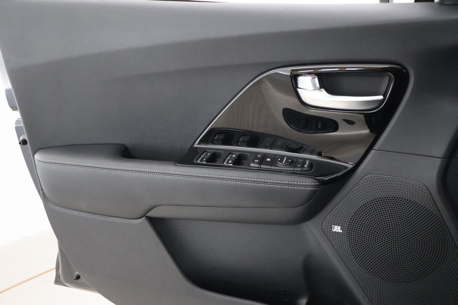 Kia Niro plug-in vaihtoauto