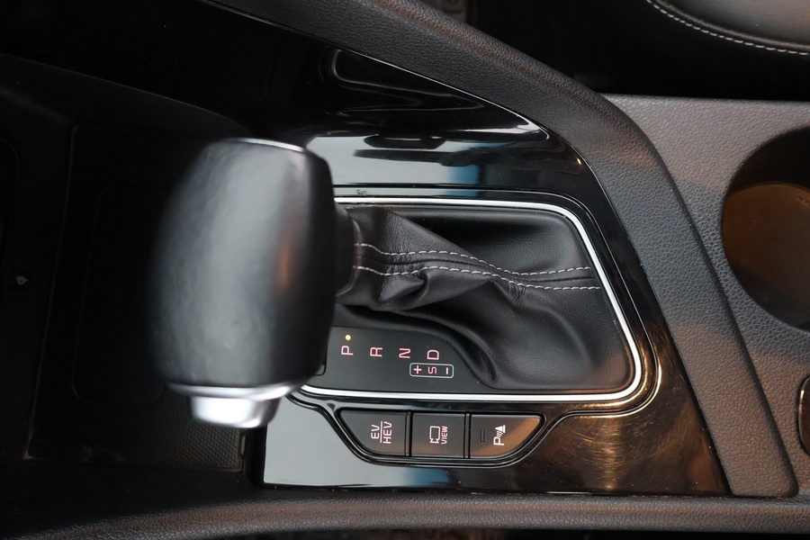 Kia Niro plug-in vaihtoauto