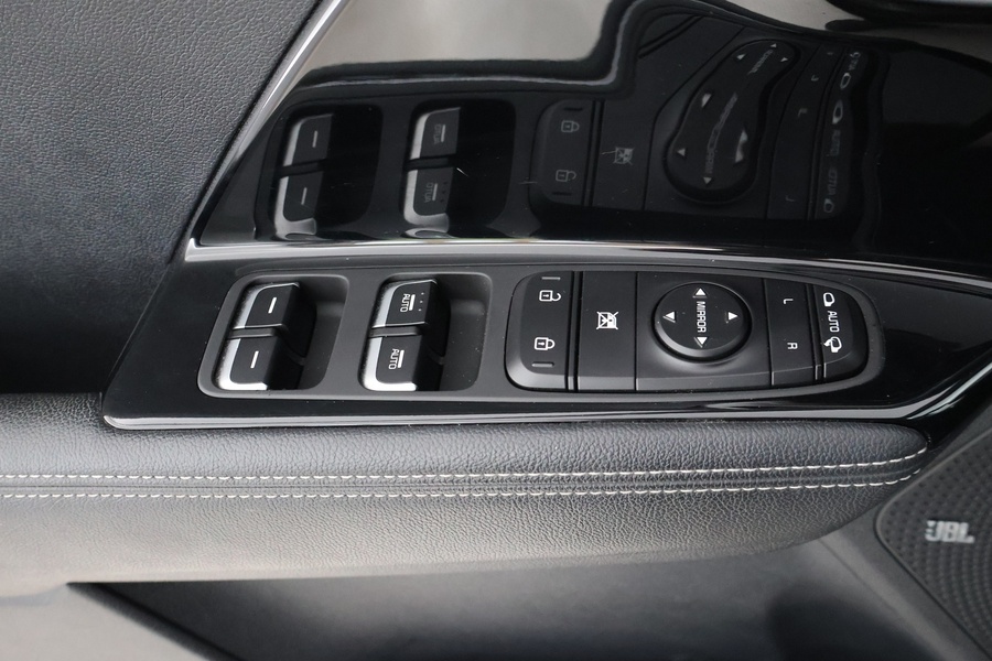 Kia Niro plug-in vaihtoauto