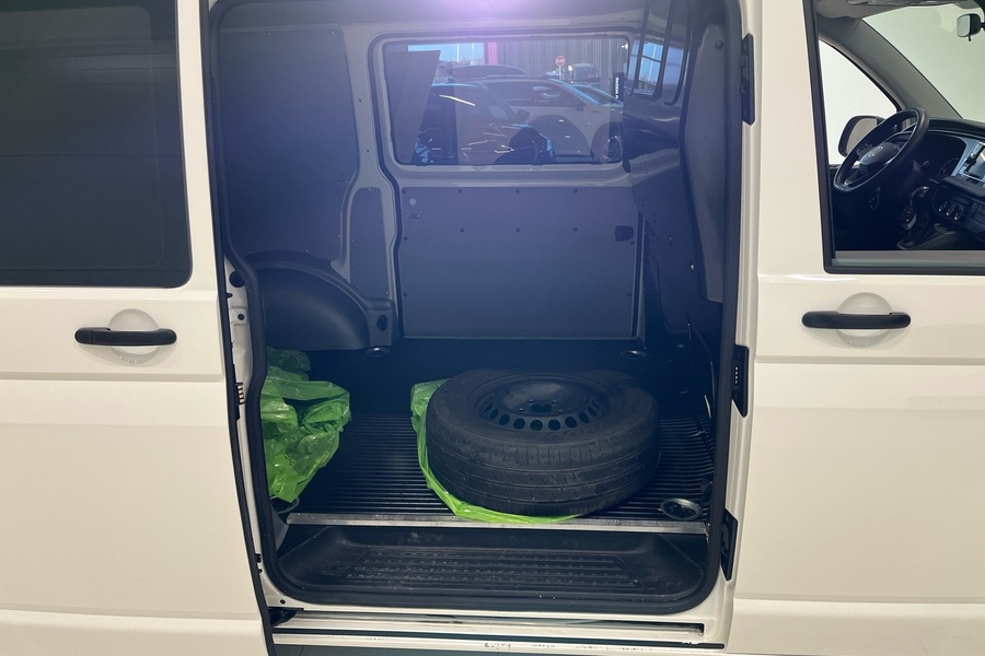 Volkswagen Transporter vaihtoauto