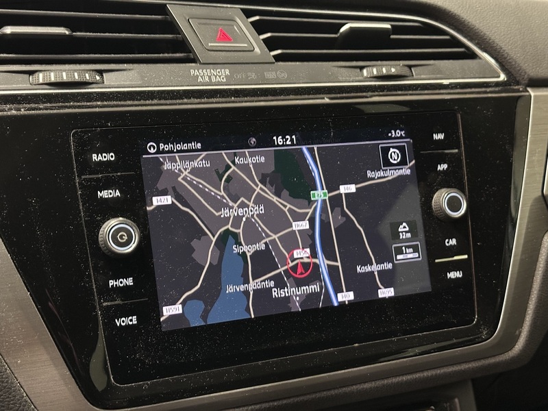 Volkswagen Touran vaihtoauto