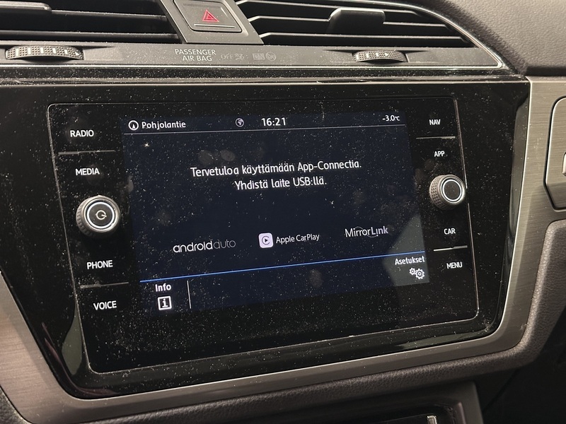 Volkswagen Touran vaihtoauto