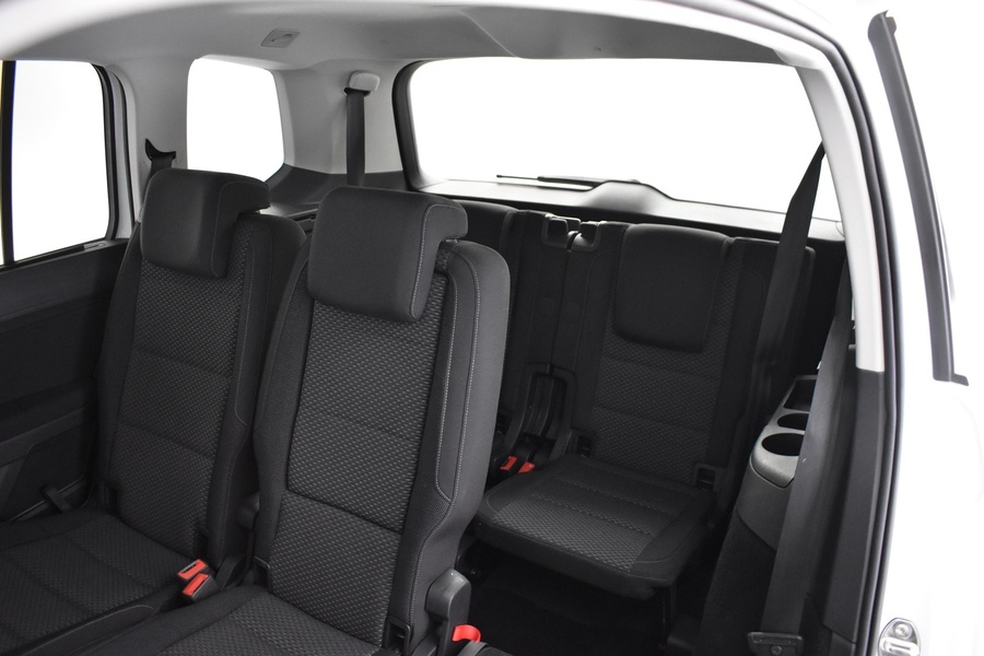 Volkswagen Touran vaihtoauto