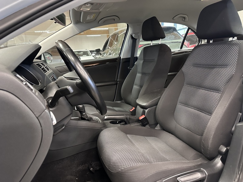 Volkswagen Jetta vaihtoauto