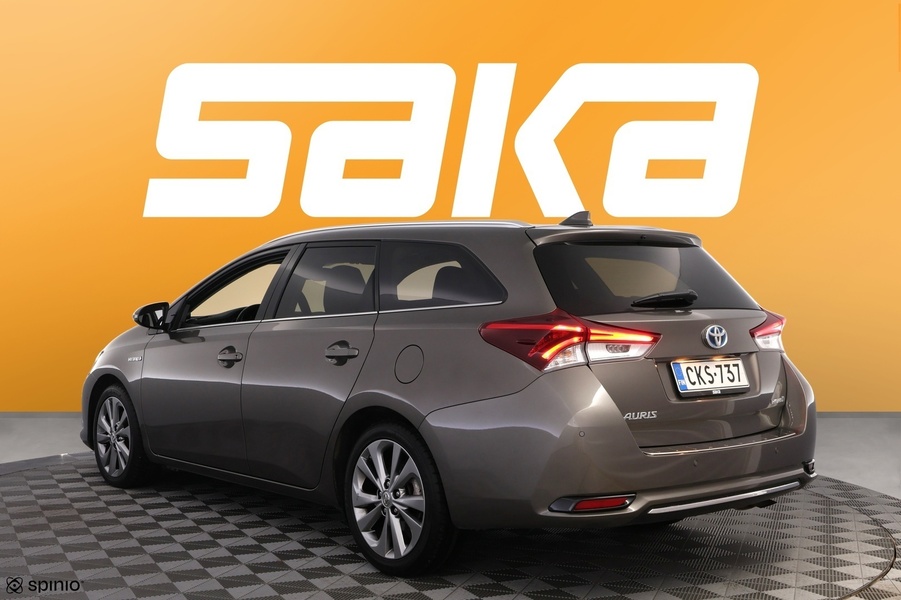 Toyota Auris vaihtoauto