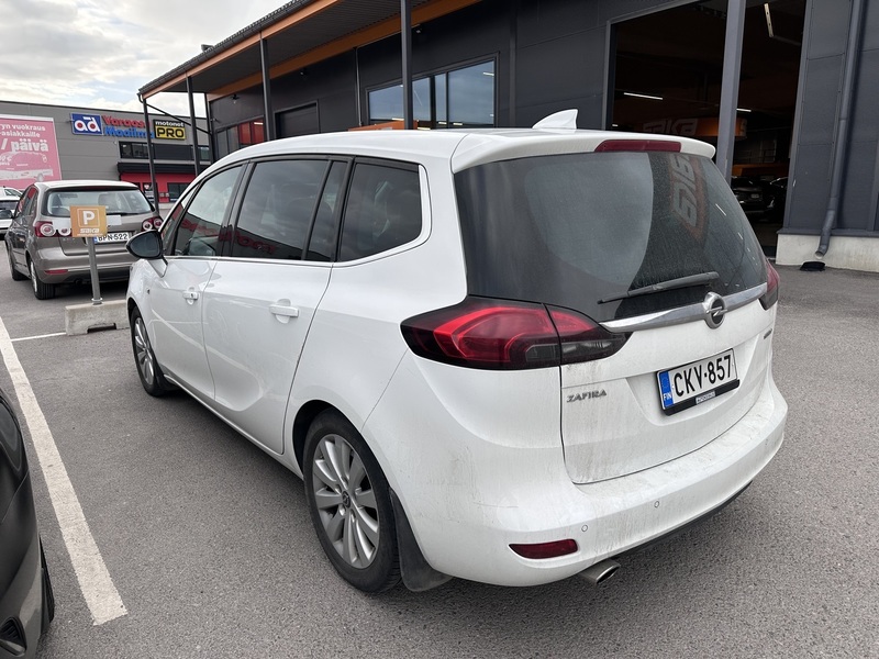 Opel Zafira vaihtoauto