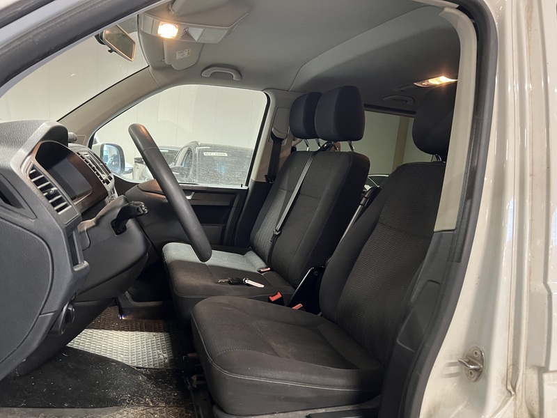 Volkswagen Caravelle vaihtoauto