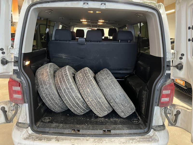 Volkswagen Caravelle vaihtoauto